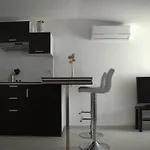 센트럴 아드리아 아파트 *